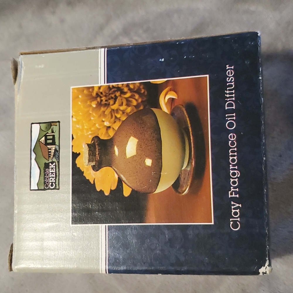 Clay fragrance oil diffuser